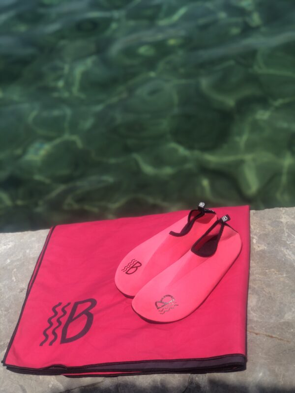 Palace Pier Pink Extra Large Microfibre Towel - Image 3